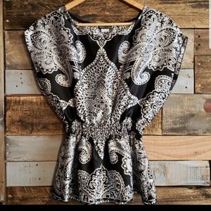 Wet seal 100% polyester and silk sz Med